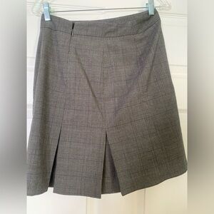LOFT Petites Women’s Plaid Pleated Skirt Size 4P Gray Glen Check  Windowpane